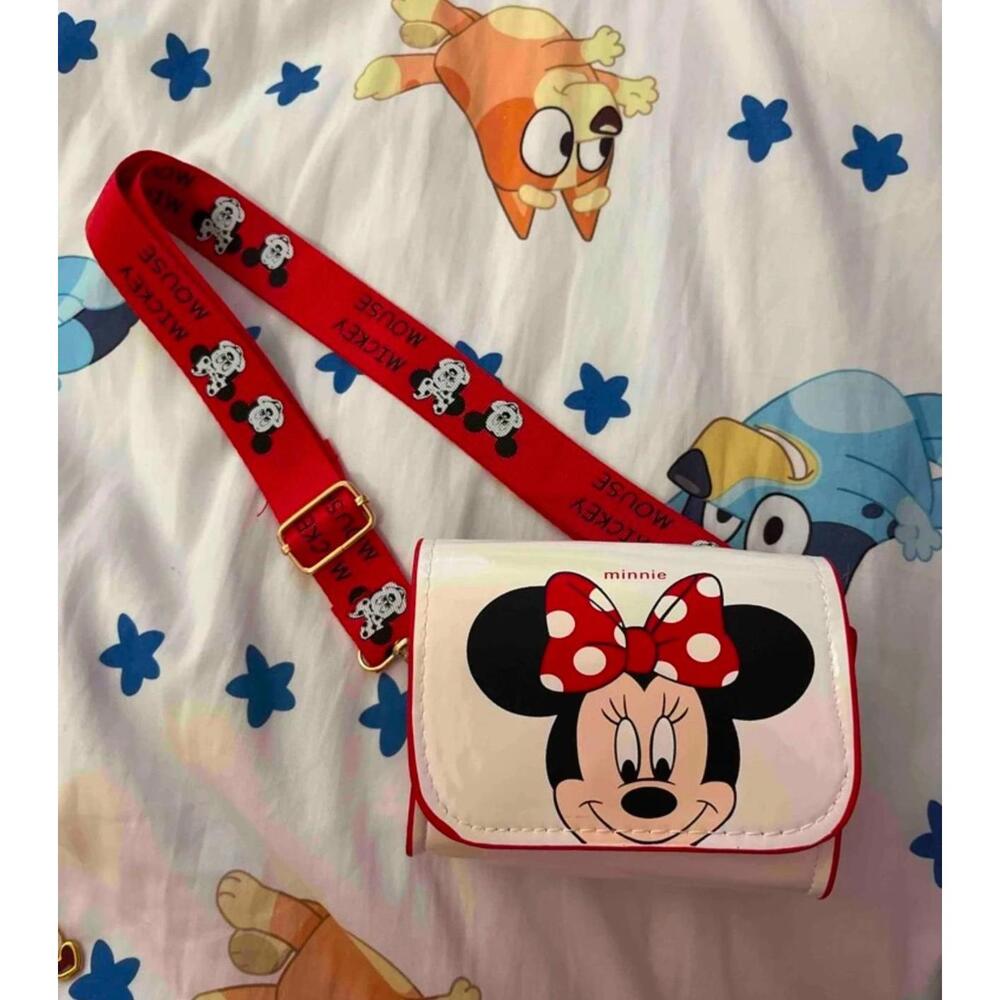 Minnie Mouse purse